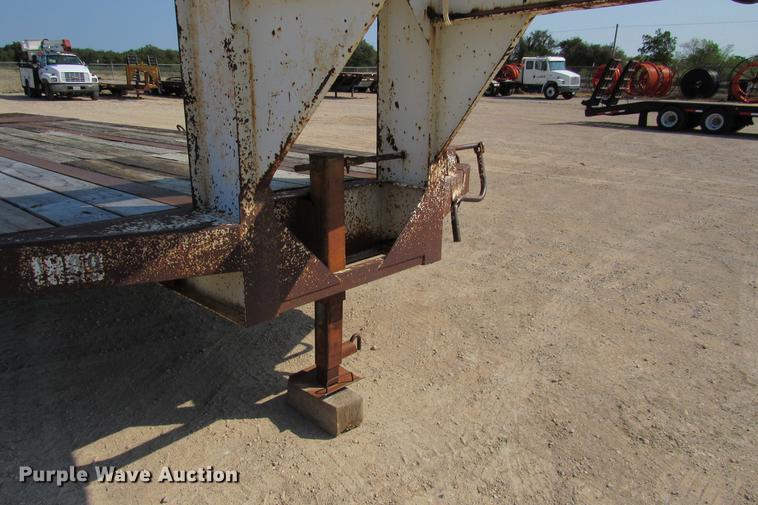 image for item DE0191 1987 Kalyn LPD-24 equipment trailer