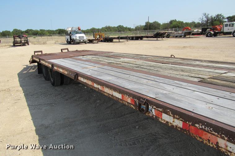 image for item DE0191 1987 Kalyn LPD-24 equipment trailer