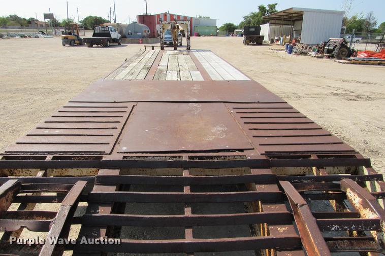 image for item DE0191 1987 Kalyn LPD-24 equipment trailer