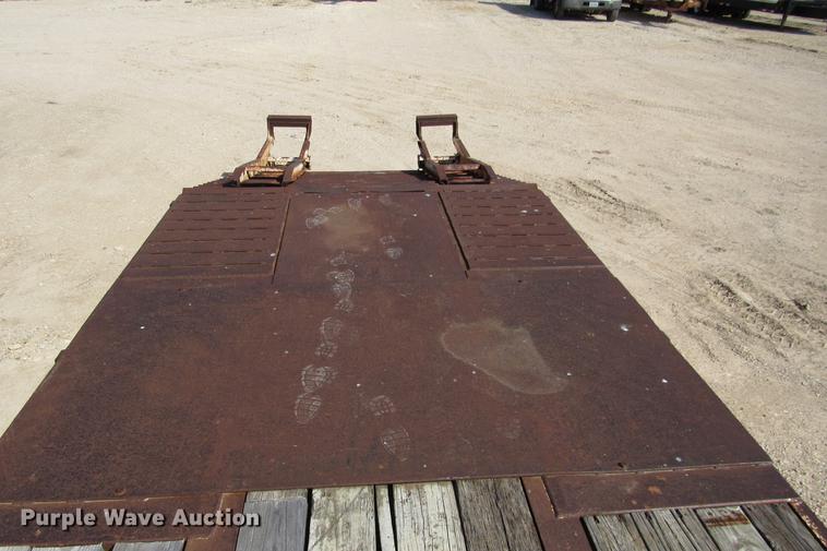 image for item DE0191 1987 Kalyn LPD-24 equipment trailer