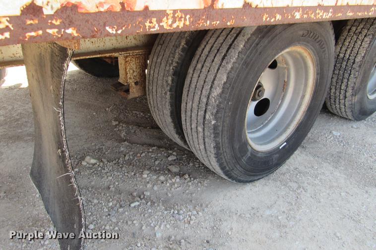 image for item DE0191 1987 Kalyn LPD-24 equipment trailer