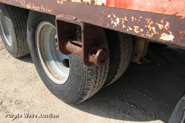 image for item DE0191 1987 Kalyn LPD-24 equipment trailer