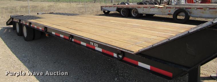 image for item DE0192 2006 Trail King TK50 drop deck equipment trailer