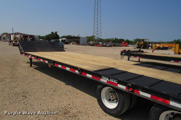 image for item DE0192 2006 Trail King TK50 drop deck equipment trailer