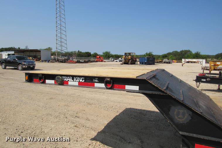 image for item DE0192 2006 Trail King TK50 drop deck equipment trailer