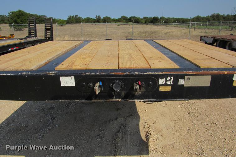 image for item DE0192 2006 Trail King TK50 drop deck equipment trailer