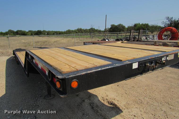 image for item DE0192 2006 Trail King TK50 drop deck equipment trailer