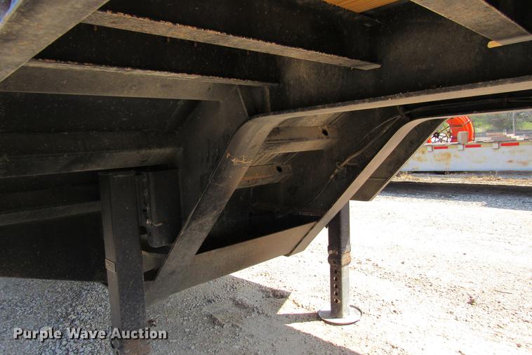 image for item DE0192 2006 Trail King TK50 drop deck equipment trailer