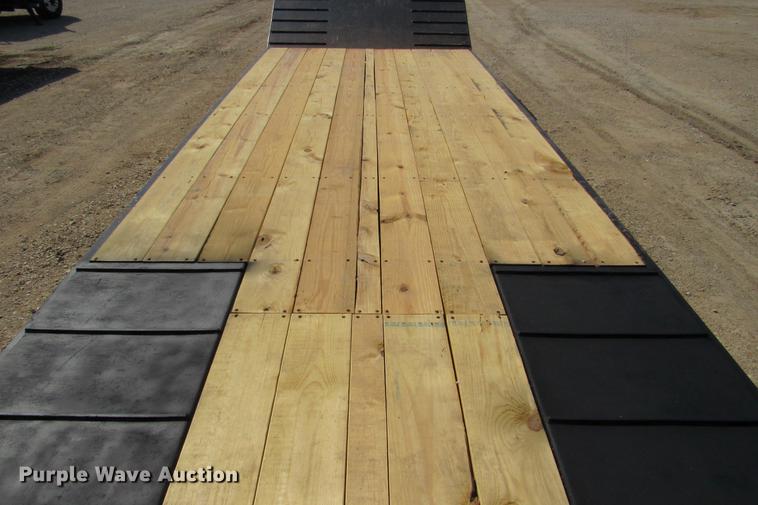 image for item DE0192 2006 Trail King TK50 drop deck equipment trailer