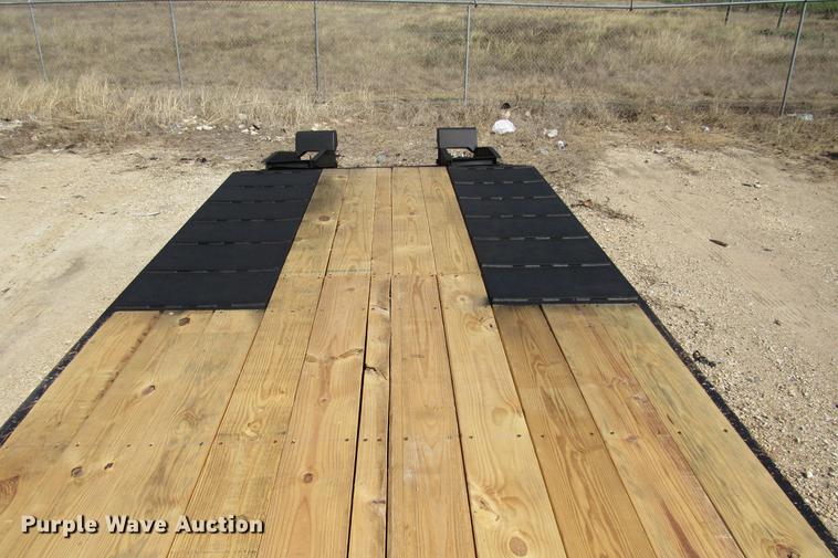 image for item DE0192 2006 Trail King TK50 drop deck equipment trailer