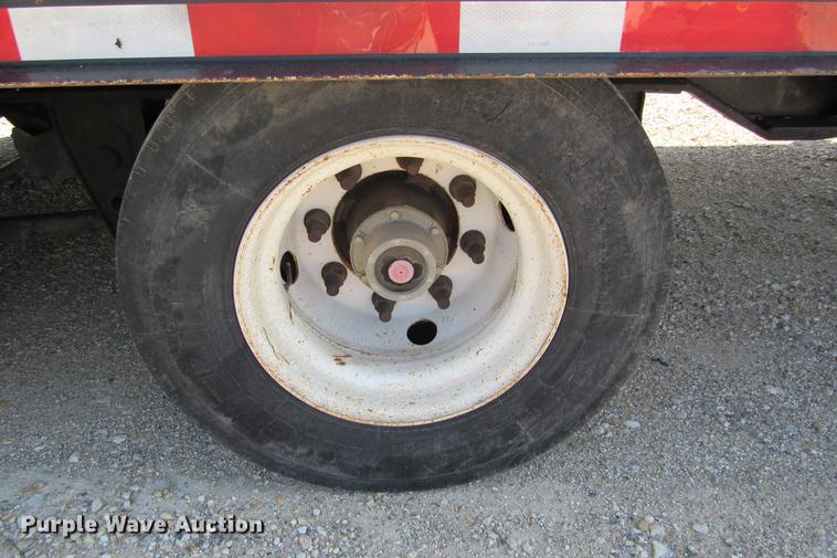 image for item DE0192 2006 Trail King TK50 drop deck equipment trailer