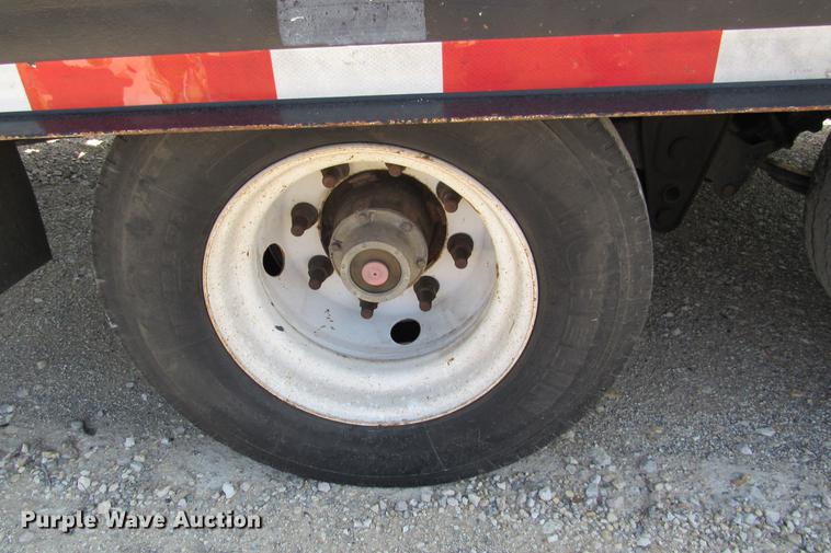 image for item DE0192 2006 Trail King TK50 drop deck equipment trailer