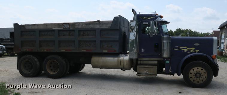 image for item DE3800 1997 Peterbilt 379 dump truck