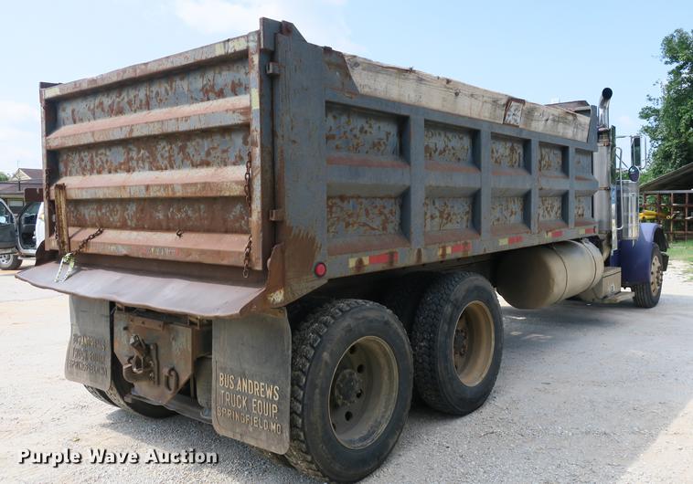 image for item DE3800 1997 Peterbilt 379 dump truck