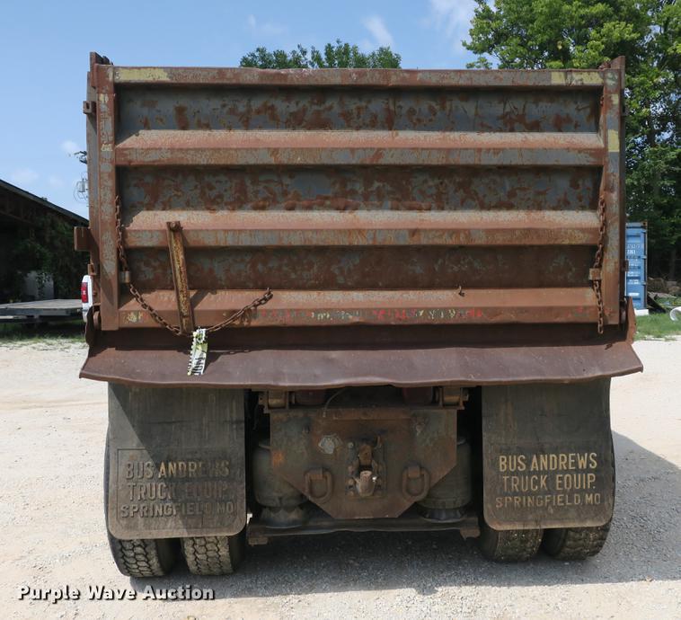 image for item DE3800 1997 Peterbilt 379 dump truck