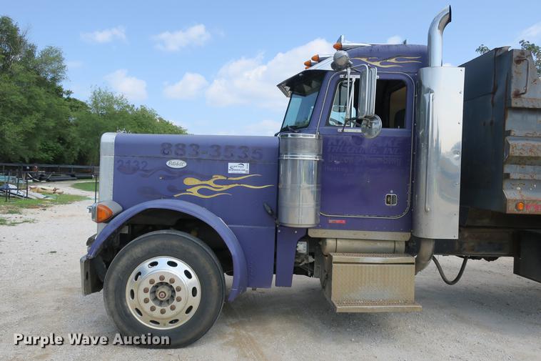 image for item DE3800 1997 Peterbilt 379 dump truck