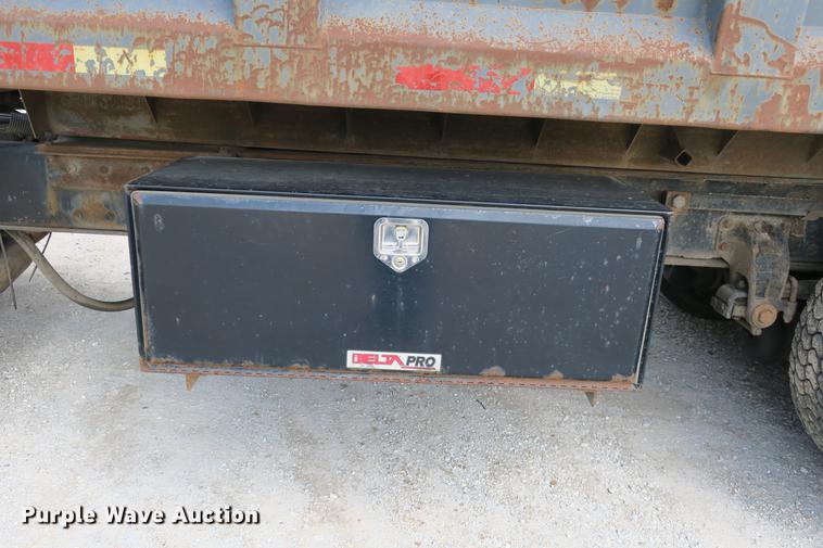 image for item DE3800 1997 Peterbilt 379 dump truck