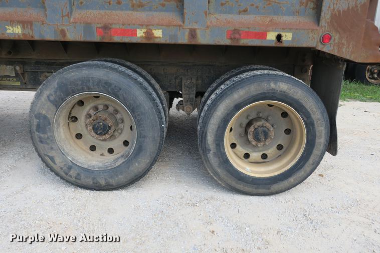 image for item DE3800 1997 Peterbilt 379 dump truck