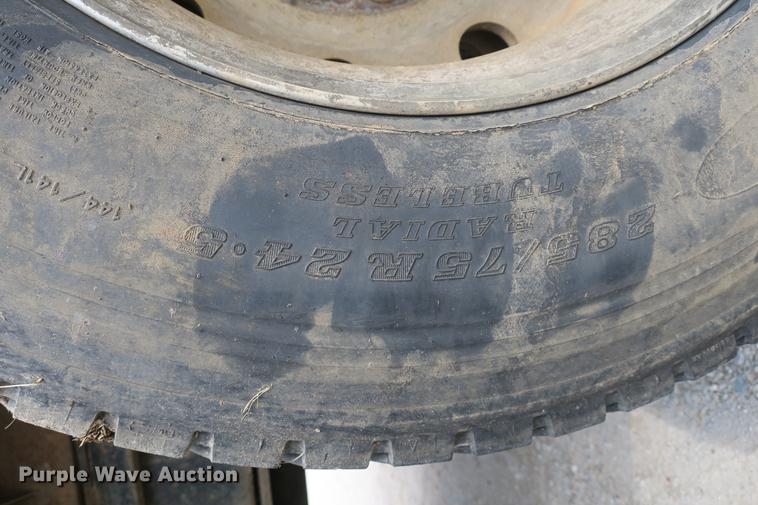 image for item DE3800 1997 Peterbilt 379 dump truck