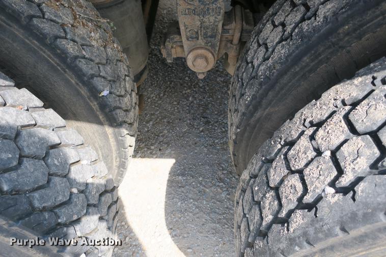 image for item DE3800 1997 Peterbilt 379 dump truck