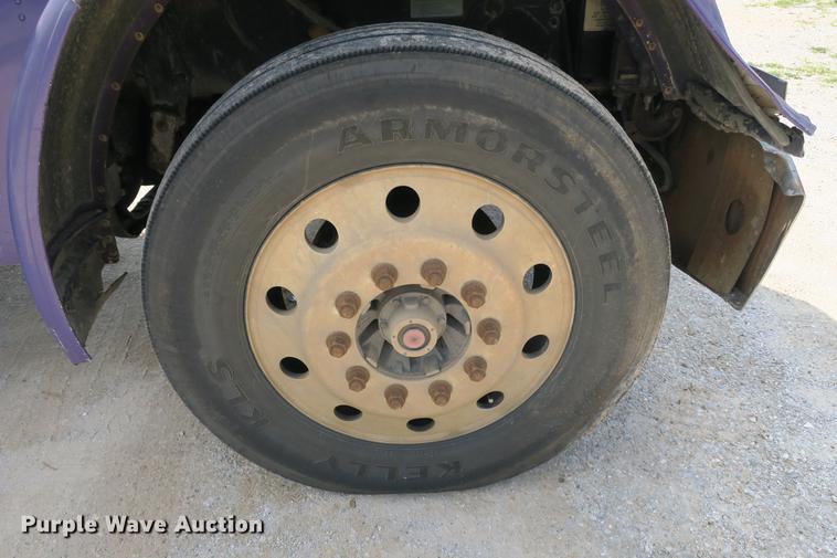 image for item DE3800 1997 Peterbilt 379 dump truck