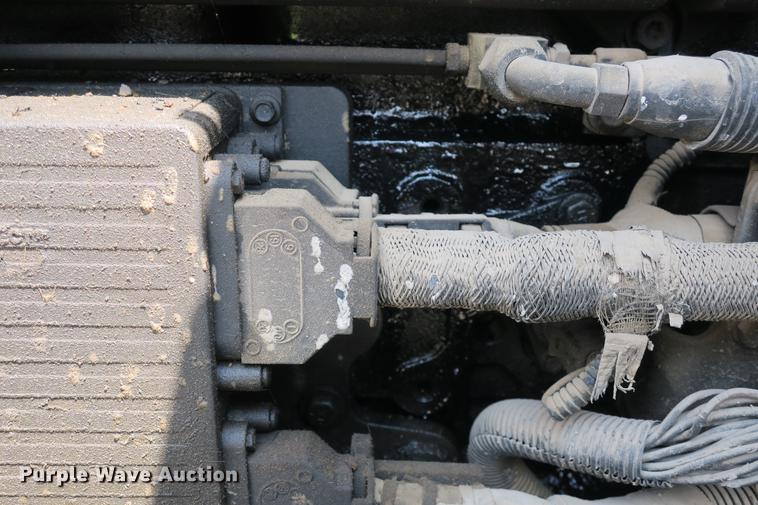 image for item DE3800 1997 Peterbilt 379 dump truck