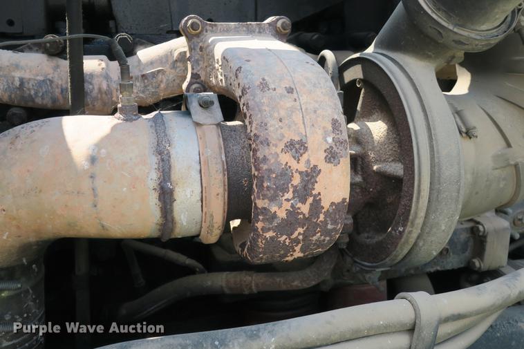 image for item DE3800 1997 Peterbilt 379 dump truck