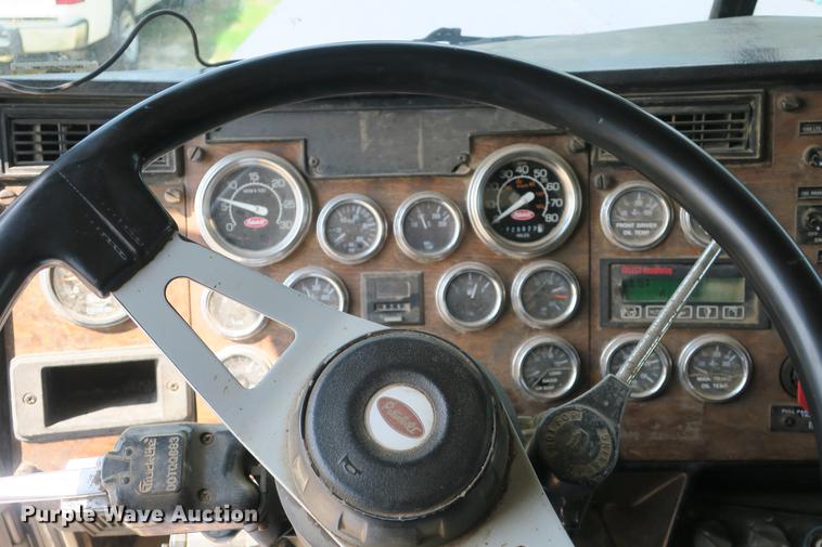 image for item DE3800 1997 Peterbilt 379 dump truck