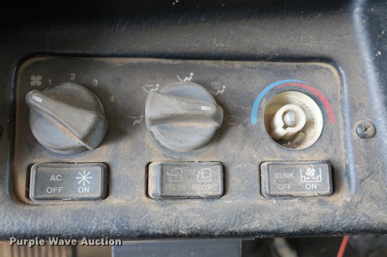 image for item DE3800 1997 Peterbilt 379 dump truck