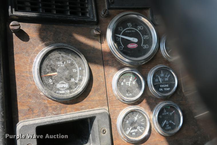 image for item DE3800 1997 Peterbilt 379 dump truck