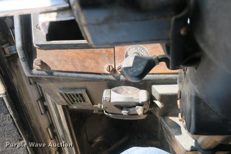 image for item DE3800 1997 Peterbilt 379 dump truck