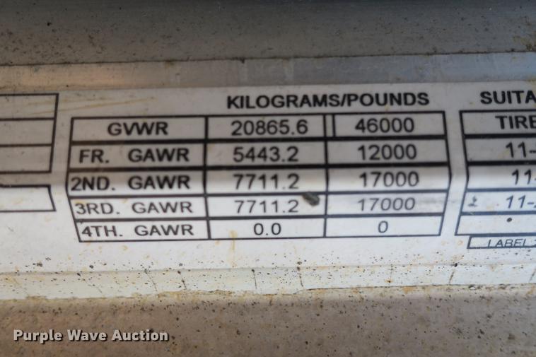 image for item DE3800 1997 Peterbilt 379 dump truck