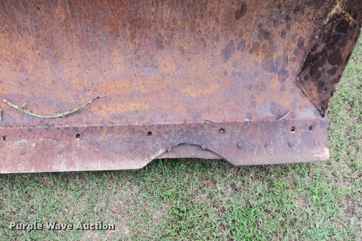 image for item DE3810 International Harvester 250C track loader