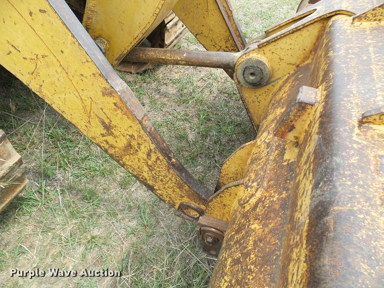 image for item DE5170 1984 Caterpillar 953 LGP track loader