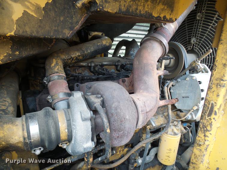 image for item DE5170 1984 Caterpillar 953 LGP track loader