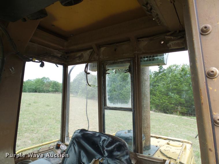 image for item DE5170 1984 Caterpillar 953 LGP track loader