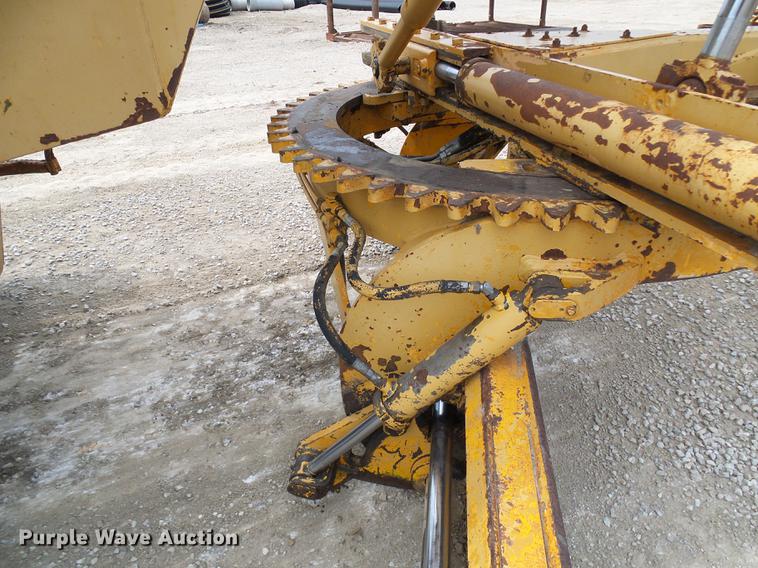 image for item DE5173 1981 Champion 715 motor grader
