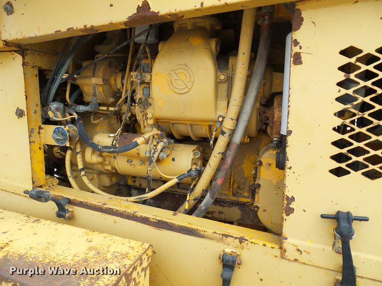 image for item DE5173 1981 Champion 715 motor grader