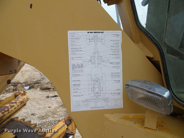 image for item DE5173 1981 Champion 715 motor grader