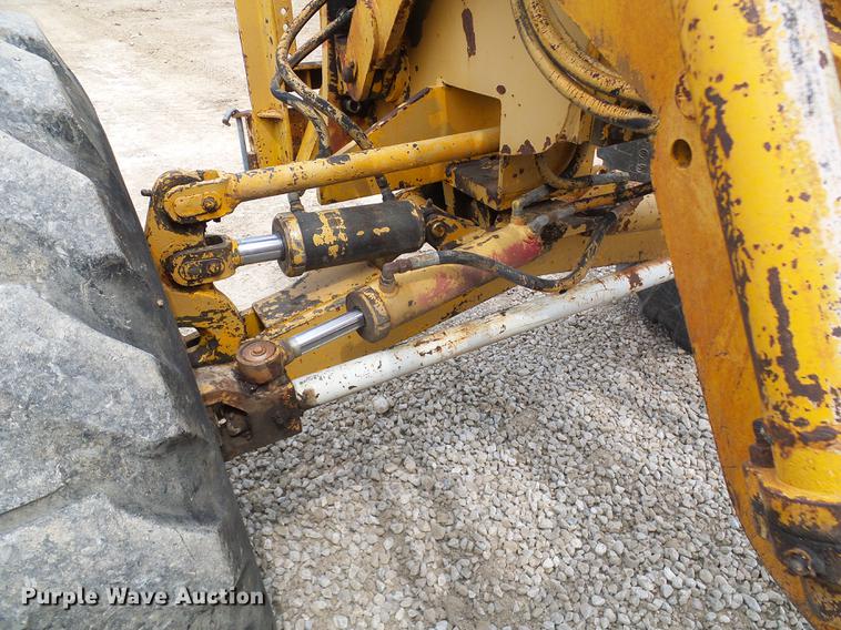 image for item DE5173 1981 Champion 715 motor grader