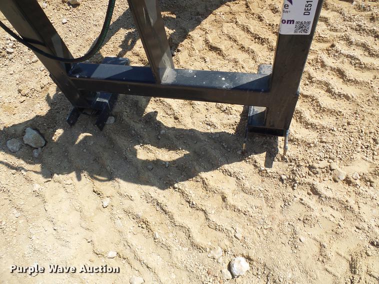 image for item DE5178 Stout grapple bucket