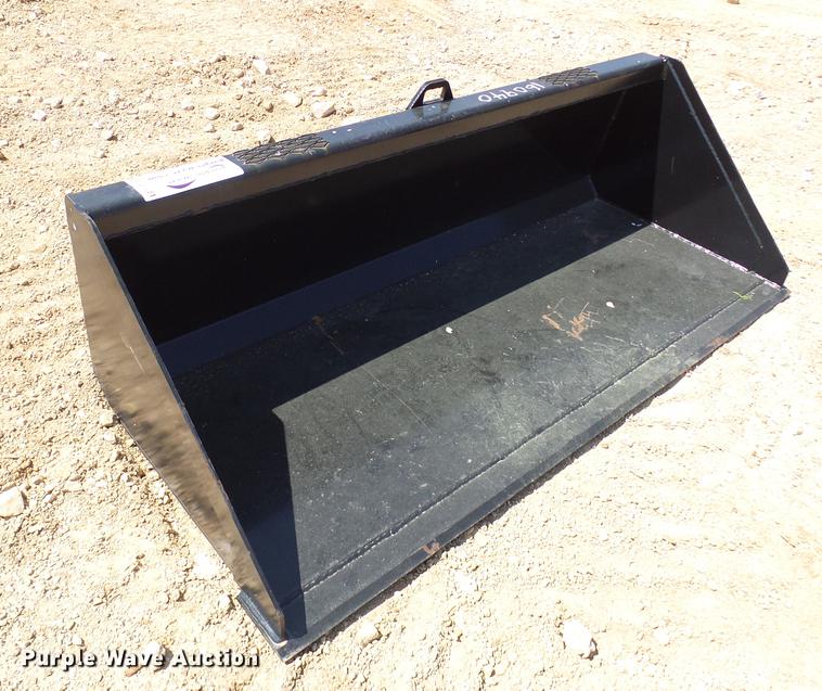 image for item DE5181 72"W skid steer bucket