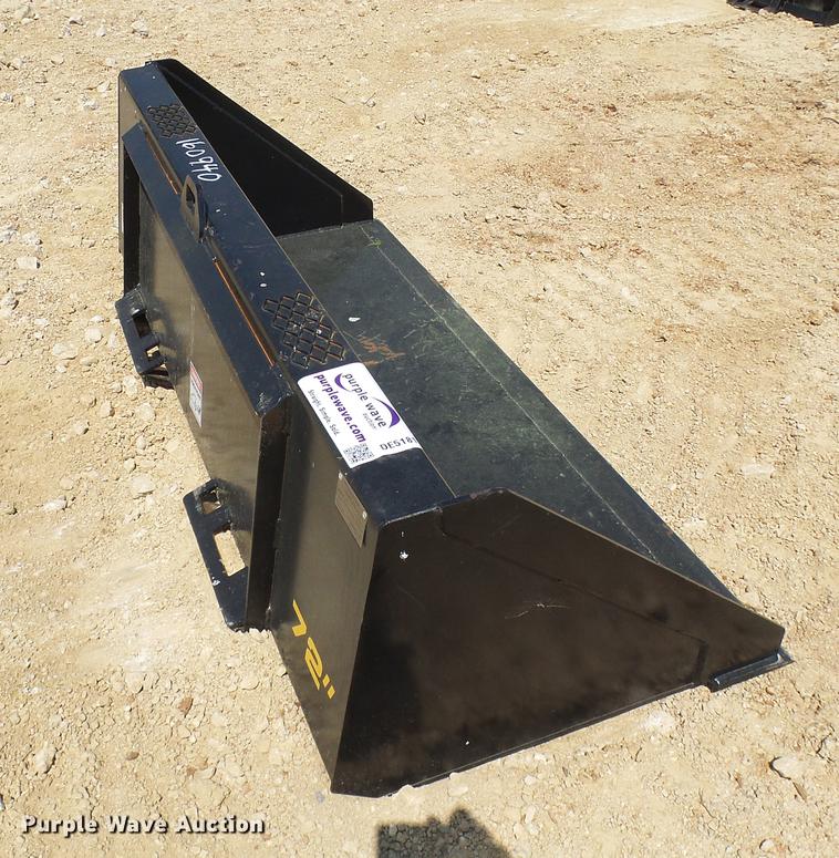 image for item DE5181 72"W skid steer bucket
