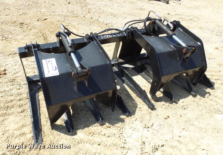 image for item DE5182 72"W skid steer grapple bucket