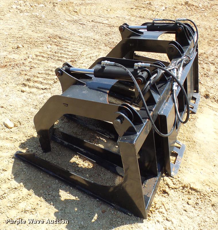 image for item DE5182 72"W skid steer grapple bucket