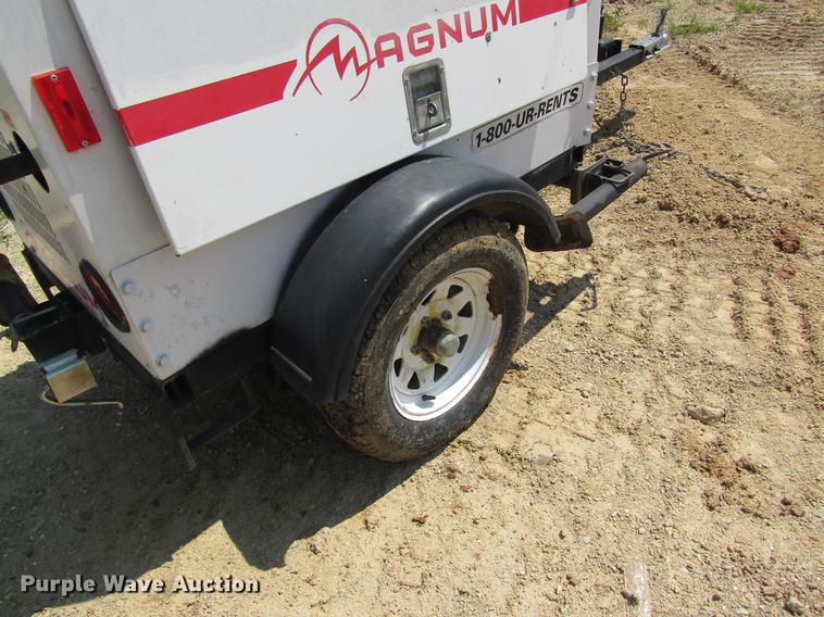 image for item DE5183 Magnum MLT3060MMH light plant