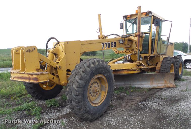 image for item DE5198 1993 John Deere 770BH motor grader