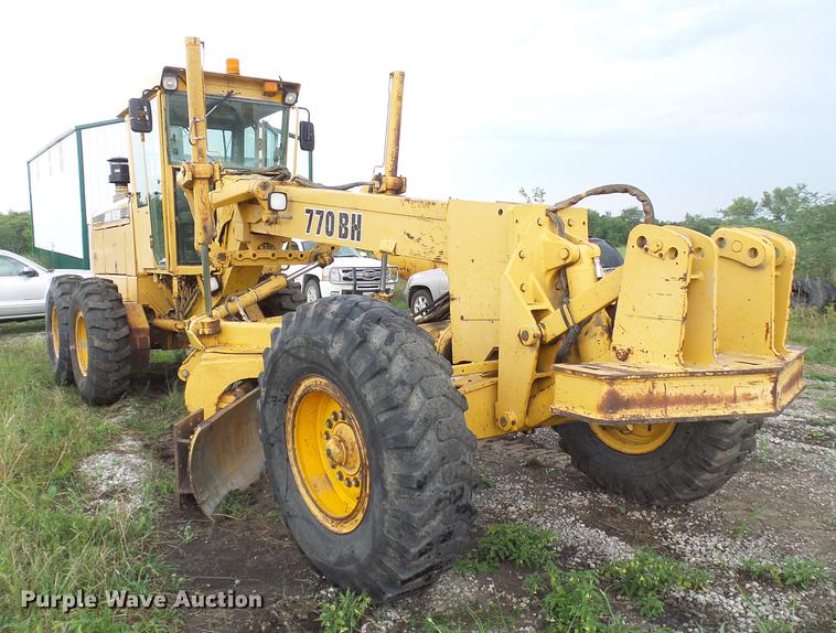 image for item DE5198 1993 John Deere 770BH motor grader