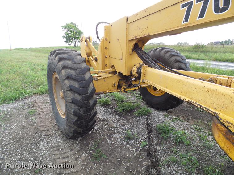 image for item DE5198 1993 John Deere 770BH motor grader