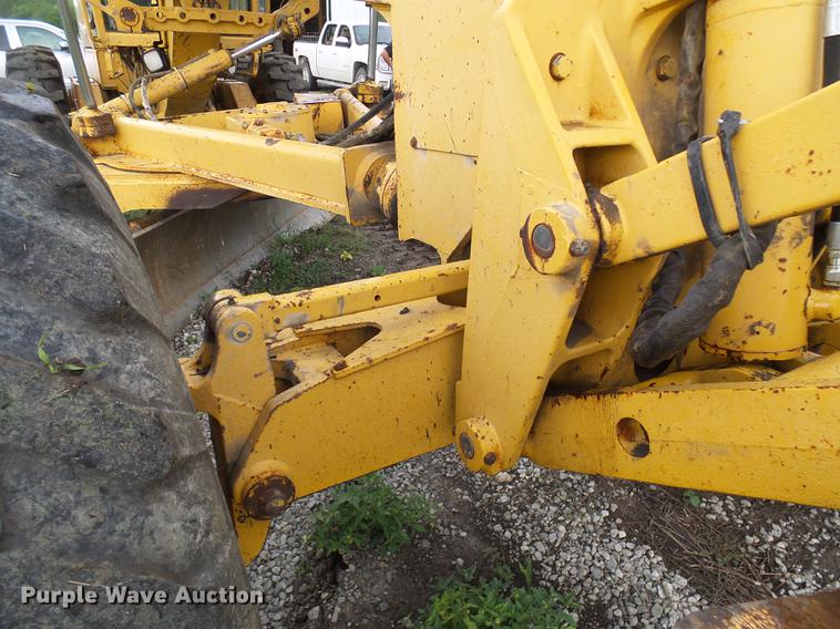 image for item DE5198 1993 John Deere 770BH motor grader